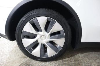 TESLA MODEL Y (Dual Motor) Long Range Auto 4WDE 5dr
