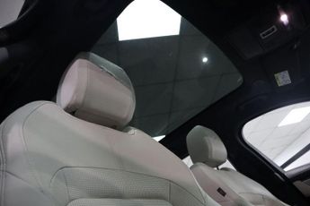 JAGUAR F-PACE 2.0 D200 MHEV R-Dynamic HSE SUV 5dr Diesel Auto AWD Euro 6 (s/s)