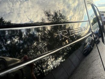 VOLVO XC40 2.0 D4 R-Design SUV Automatic 5dr 