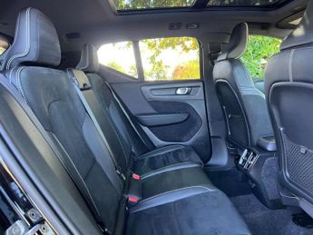 VOLVO XC40 2.0 XC40 R-Design T4 AWD Auto 4WD 5dr