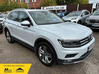 Volkswagen Tiguan 2.0 TDI SEL SUV 5dr Diesel DSG 4Motion 4WD Auto Euro 6 (s/s) (15