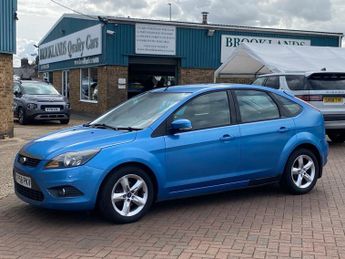 Ford Focus 1.6 Zetec Hatchback 5dr Petrol Manual (161 g/km, 99 bhp)