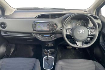 TOYOTA YARIS 1.5 VVT-h Icon Tech Hatchback 5dr Petrol Hybrid E-CVT Euro 6 (s/