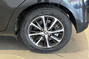 TOYOTA YARIS 1.5 VVT-h Icon Tech Hatchback 5dr Petrol Hybrid E-CVT Euro 6 (s/