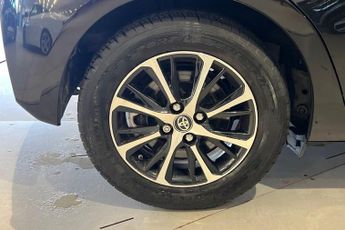 TOYOTA YARIS 1.5 VVT-h Icon Tech Hatchback 5dr Petrol Hybrid E-CVT Euro 6 (s/