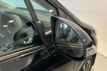 TOYOTA YARIS 1.5 VVT-h Icon Tech Hatchback 5dr Petrol Hybrid E-CVT Euro 6 (s/