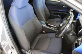 TOYOTA C-HR 1.8 VVT-h Dynamic SUV 5dr Petrol Hybrid CVT Euro 6 (s/s) (122 ps