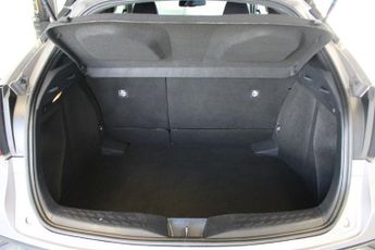 TOYOTA C-HR 1.8 VVT-h Dynamic SUV 5dr Petrol Hybrid CVT Euro 6 (s/s) (122 ps