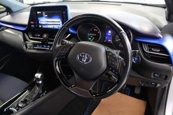 TOYOTA C-HR 1.8 VVT-h Dynamic SUV 5dr Petrol Hybrid CVT Euro 6 (s/s) (122 ps