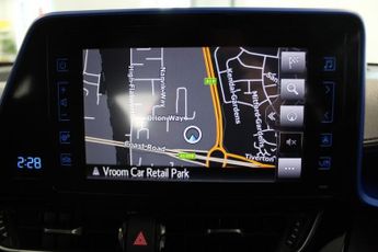 TOYOTA C-HR 1.8 VVT-h Dynamic SUV 5dr Petrol Hybrid CVT Euro 6 (s/s) (122 ps