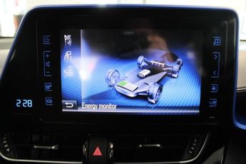 TOYOTA C-HR 1.8 VVT-h Dynamic SUV 5dr Petrol Hybrid CVT Euro 6 (s/s) (122 ps