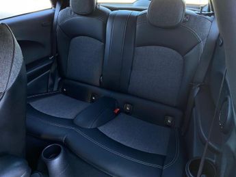 MINI Electric Hatch Cooper SE 32.6kWh Level 2 Hatchback 3dr Electric Auto (184 ps)