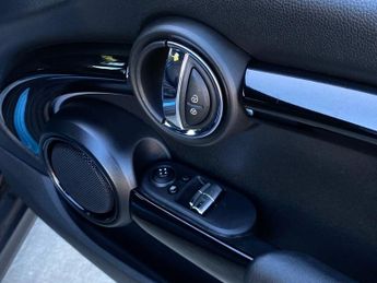 MINI Electric Hatch Cooper SE 32.6kWh Level 2 Hatchback 3dr Electric Auto (184 ps)