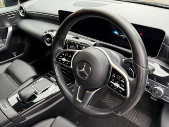 MERCEDES-BENZ A-CLASS 1.5 A180d Sport (Executive) Hatchback 5dr Diesel 7G-DCT Euro 6 (