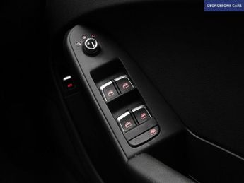 AUDI A4 2.0 TDI SE Technik Saloon 4dr Diesel Multitronic Euro 5 (s/s) (1