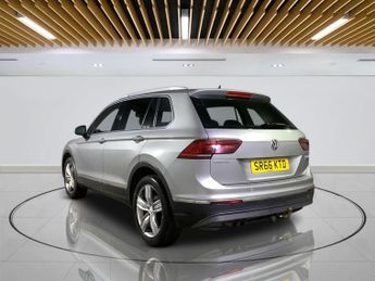 VOLKSWAGEN TIGUAN 2.0 TDI BlueMotion Tech SEL SUV 5dr Diesel DSG 4Motion Euro 6 (s