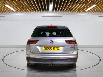 VOLKSWAGEN TIGUAN 2.0 TDI BlueMotion Tech SEL SUV 5dr Diesel DSG 4Motion Euro 6 (s