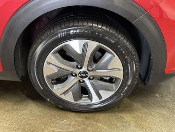 KIA NIRO 64kWh 2 SUV 5dr Electric Auto (201 bhp)