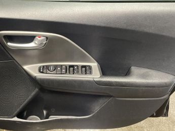 KIA NIRO 64kWh 2 SUV 5dr Electric Auto (201 bhp)