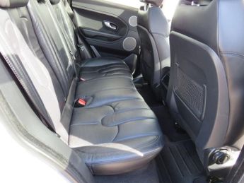 LAND ROVER RANGE ROVER EVOQUE 2.2 SD4 Pure Tech SUV 5dr Diesel Auto 4WD Euro 5 (s/s) (190 ps)