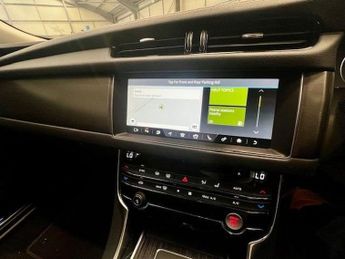 JAGUAR XF 3.0d V6 S Saloon 4dr Diesel Auto Euro 6 (s/s) (300 ps)
