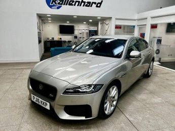 JAGUAR XF 3.0d V6 S Saloon 4dr Diesel Auto Euro 6 (s/s) (300 ps)