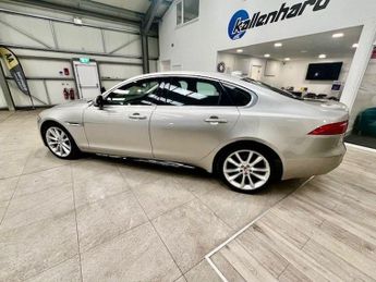 JAGUAR XF 3.0d V6 S Saloon 4dr Diesel Auto Euro 6 (s/s) (300 ps)