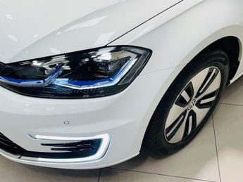 VOLKSWAGEN E-GOLF 35.8kWh e-Golf Hatchback 5dr Electric Auto (136 ps)
