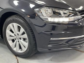 VOLKSWAGEN GOLF 1.6 TDI BlueMotion Tech SE Nav Hatchback 5dr Diesel Manual Euro 