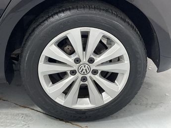 VOLKSWAGEN GOLF 1.6 TDI BlueMotion Tech SE Nav Hatchback 5dr Diesel Manual Euro 