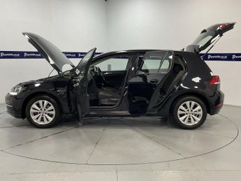 VOLKSWAGEN GOLF 1.6 TDI BlueMotion Tech SE Nav Hatchback 5dr Diesel Manual Euro 