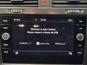 VOLKSWAGEN GOLF 1.6 TDI BlueMotion Tech SE Nav Hatchback 5dr Diesel Manual Euro 