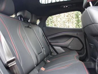 FORD MUSTANG MACH-E Extended Range 91kWh SUV 5dr Electric Automatic AWD (351 ps)