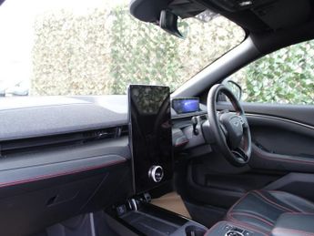 FORD MUSTANG MACH-E Extended Range 91kWh SUV 5dr Electric Automatic AWD (351 ps)