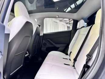 TESLA MODEL Y (Dual Motor) Long Range SUV 5dr Electric Auto 4WDE (384 bhp)