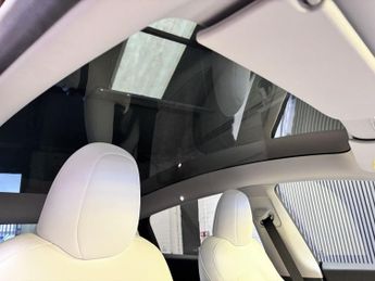 TESLA MODEL Y (Dual Motor) Long Range SUV 5dr Electric Auto 4WDE (384 bhp)