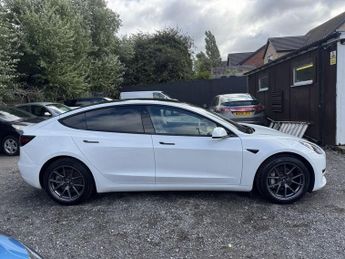 TESLA Model 3 Standard Range Plus Saloon 4dr Electric Auto RWD (241 bhp)