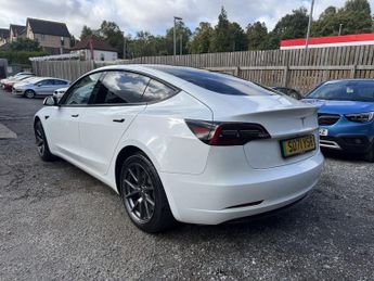 TESLA Model 3 Standard Range Plus Saloon 4dr Electric Auto RWD (241 bhp)