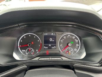 VOLKSWAGEN T-CROSS 1.0 TSI SE SUV 5dr Petrol DSG Euro 6 (s/s) (110 ps)