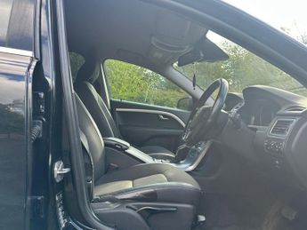 VOLVO V70 1.6 D2 BUSINESS EDITION 5d 113 BHP