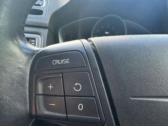 VOLVO V70 1.6 D2 BUSINESS EDITION 5d 113 BHP