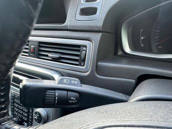 VOLVO V70 1.6 D2 BUSINESS EDITION 5d 113 BHP