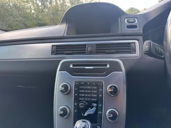 VOLVO V70 1.6 D2 BUSINESS EDITION 5d 113 BHP