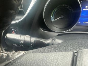 TOYOTA AURIS 1.8 VVT-h Excel Hatchback 5dr Petrol Hybrid CVT Euro 6 (s/s) (Sa