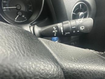 TOYOTA AURIS 1.8 VVT-h Excel Hatchback 5dr Petrol Hybrid CVT Euro 6 (s/s) (Sa