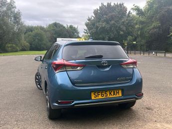 TOYOTA AURIS 1.8 VVT-h Excel Hatchback 5dr Petrol Hybrid CVT Euro 6 (s/s) (Sa