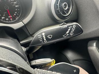 AUDI A3 1.6 TDI S line Sportback 5dr Diesel S Tronic Euro 5 (s/s) (105 p