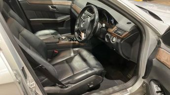 MERCEDES-BENZ E-CLASS 2.1 E220 CDI BlueEfficiency Avantgarde Estate 5dr Diesel G-Troni