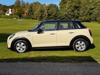 MINI HATCH 1.5 Cooper Classic Hatchback 5dr Petrol Steptronic Euro 6 (s/s) 