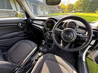 MINI HATCH 1.5 Cooper Classic Hatchback 5dr Petrol Steptronic Euro 6 (s/s) 